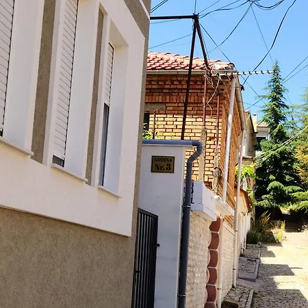 Travelers' Apartment